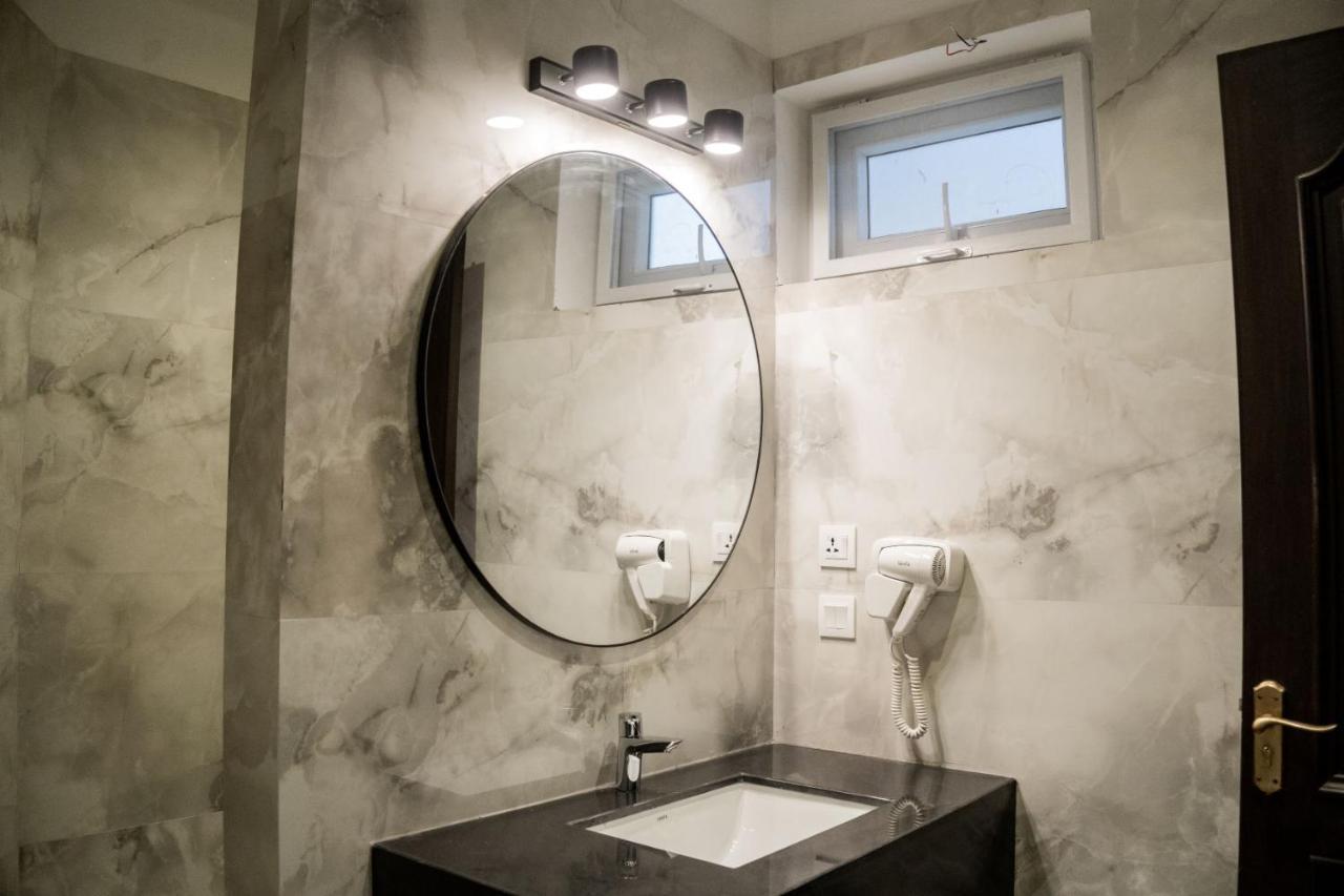 Hillside Residence E-7 By Paramount Hospitality Исламабад Екстериор снимка